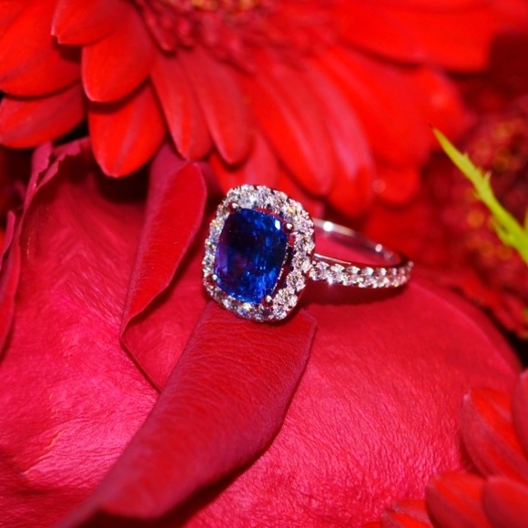 Sapphire and Diamond engagement ring size 4 - Picture 1 of 12